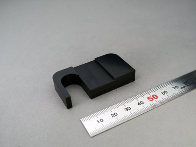 プラスチック部品